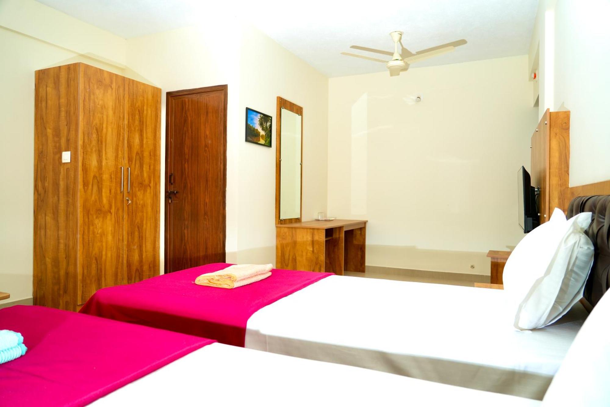 Shree Swarna Comforts Udupi Exterior foto